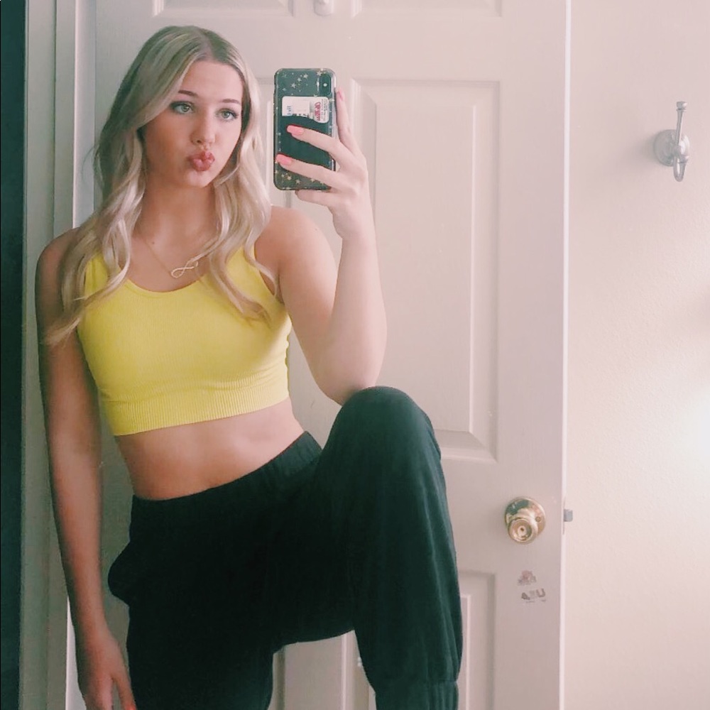 Meet your Posher, Kaleigh